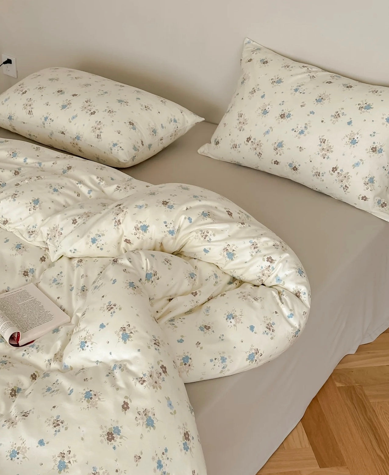 Gardenia Grace Duvet Cover Set
