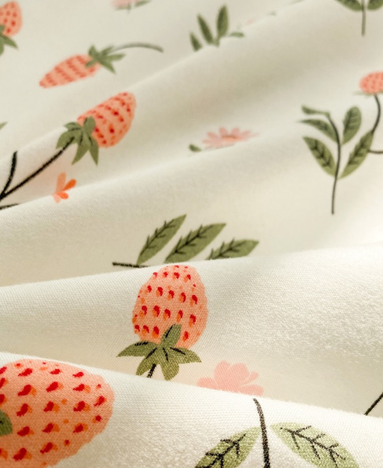 Strawberry Delight Duvet Cover Set